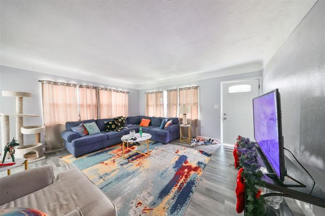 5117 12th Ave S, Gulfport, FL 33707