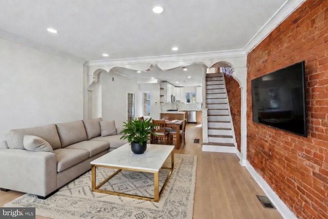 820 PIERCE ST, Philadelphia, PA 19148