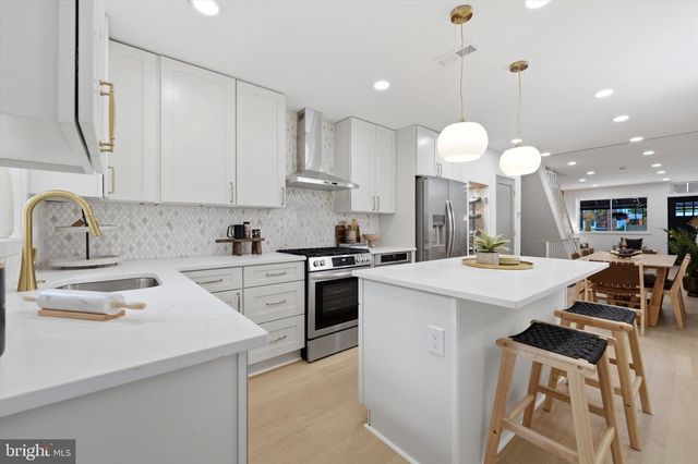 820 PIERCE ST, Philadelphia, PA 19148