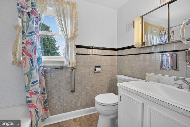 540 MANOR RD, Windsor, PA 17366