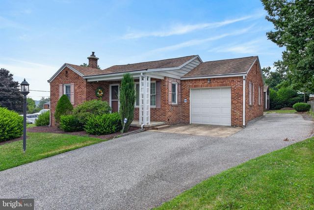 540 MANOR RD, Windsor, PA 17366