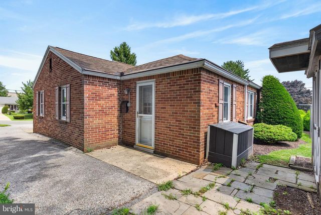540 MANOR RD, Windsor, PA 17366
