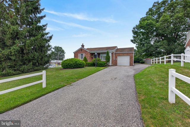540 MANOR RD, Windsor, PA 17366