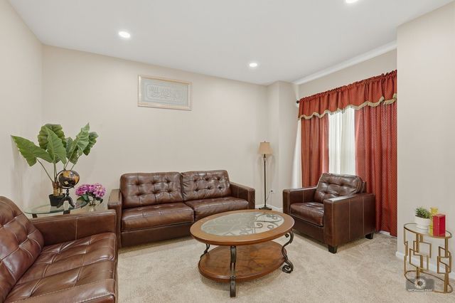 385 Marshall Ash Street, Bolingbrook, IL 60490