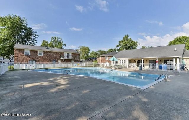 1110 Westlynne Pl UNIT 6, Louisville, KY 40222
