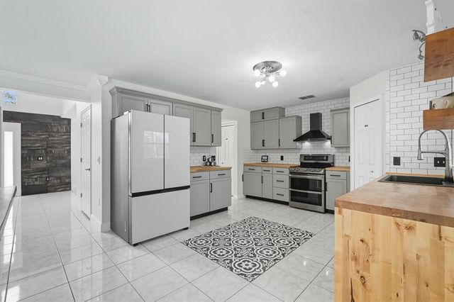 1571 TIMBERCREST DRIVE, Deltona, FL 32738