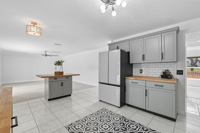1571 TIMBERCREST DRIVE, Deltona, FL 32738