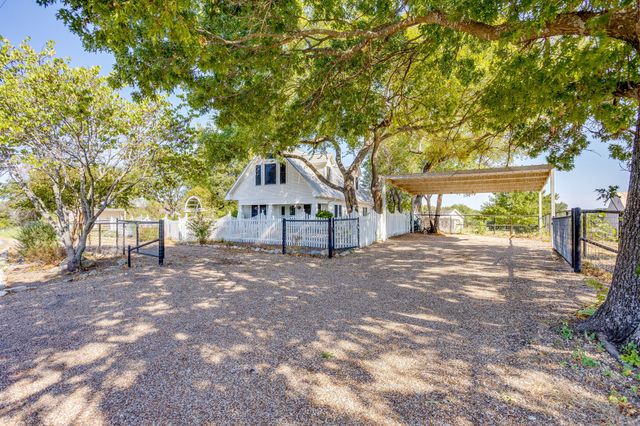 1590 Airport Road, Aledo, TX 76008