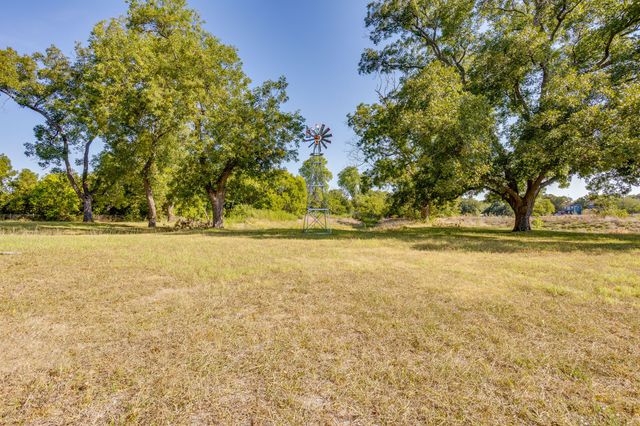 1590 Airport Road, Aledo, TX 76008