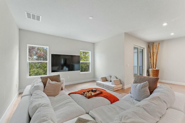 200 SW Pomeroy Street, Stuart, FL 34997