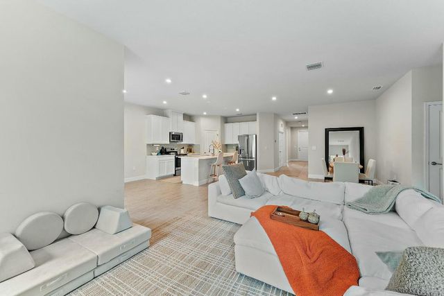 200 SW Pomeroy Street, Stuart, FL 34997