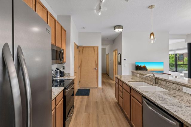 4525 Park Commons Drive 202, Saint Louis Park, MN 55416