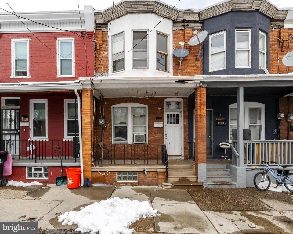 1229 LANSDOWN AVE, Camden, NJ 08104