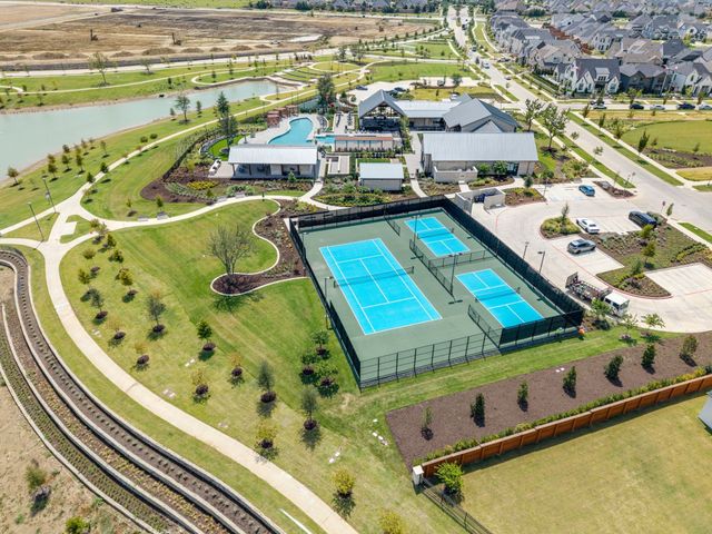 111 Fallwood Street, Frisco, TX 75033