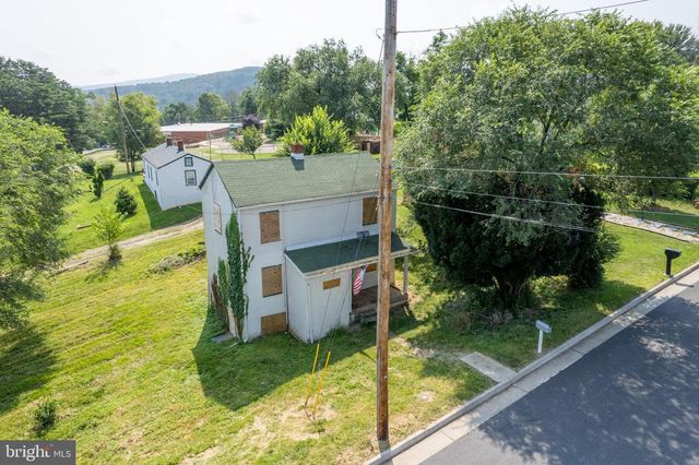 704 PARKVIEW DR, Front Royal, VA 22630
