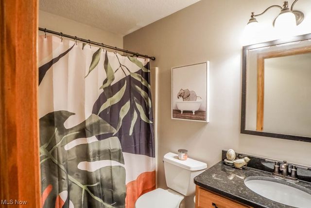 5700 Glena Street, Louisville, OH 44641