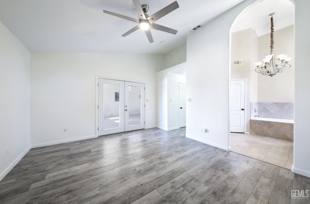 10008 Cheyenne Drive, Bakersfield, CA 93312