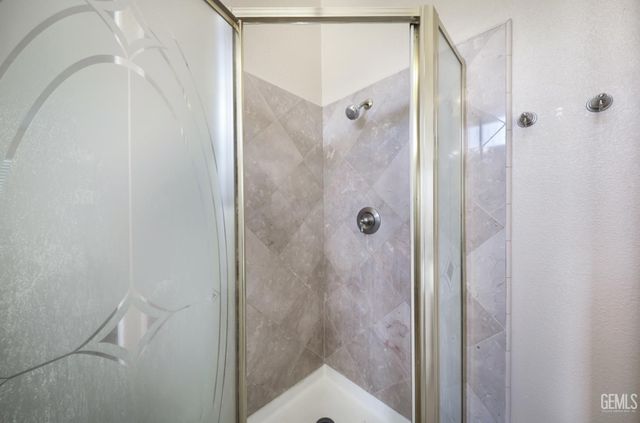 10008 Cheyenne Drive, Bakersfield, CA 93312