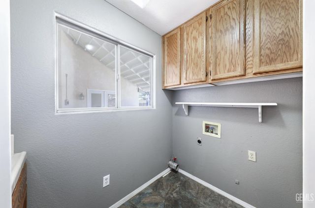 10008 Cheyenne Drive, Bakersfield, CA 93312