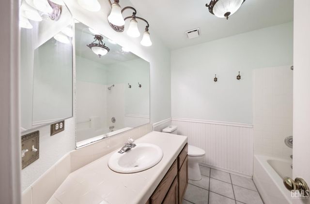 10008 Cheyenne Drive, Bakersfield, CA 93312