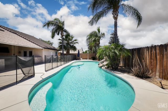 10008 Cheyenne Drive, Bakersfield, CA 93312