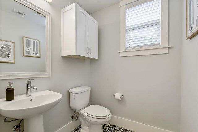 1909 Willow ST 2, Austin, TX 78702