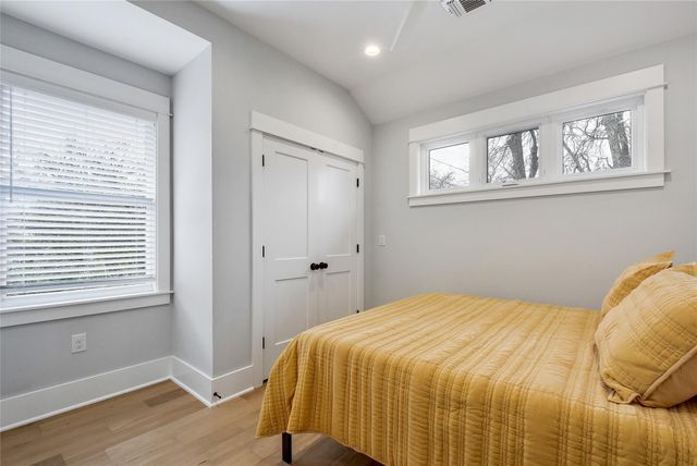 1909 Willow ST 2, Austin, TX 78702