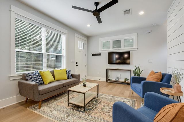 1909 Willow ST 2, Austin, TX 78702