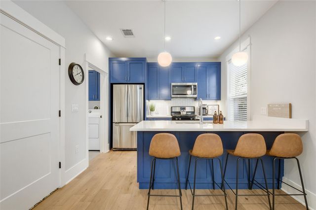1909 Willow ST 2, Austin, TX 78702
