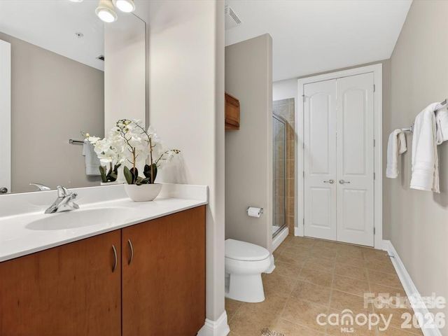 4620 Piedmont Row Drive, Charlotte, NC 28210