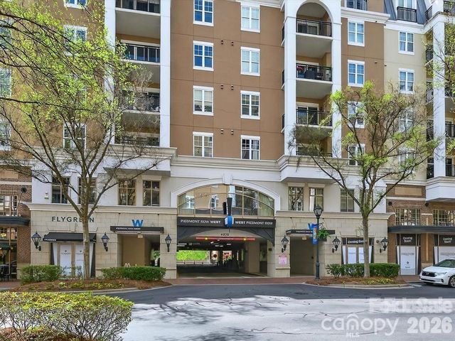 4620 Piedmont Row Drive, Charlotte, NC 28210