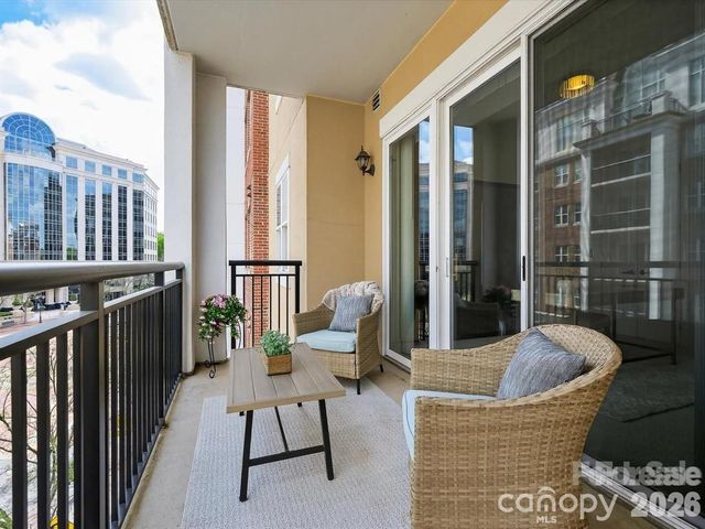 4620 Piedmont Row Drive, Charlotte, NC 28210