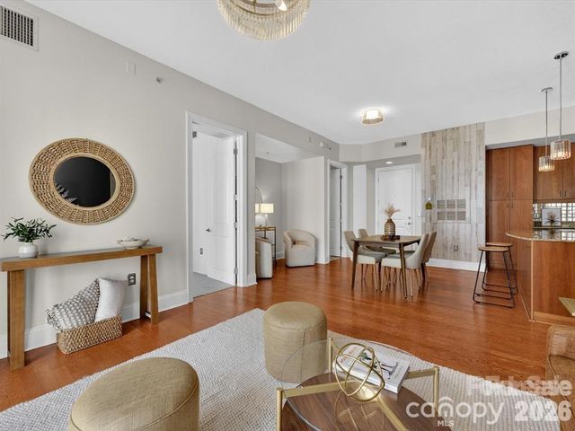 4620 Piedmont Row Drive, Charlotte, NC 28210