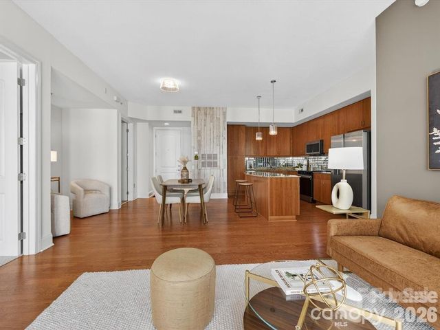 4620 Piedmont Row Drive, Charlotte, NC 28210