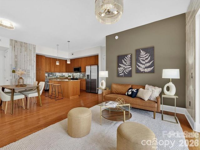 4620 Piedmont Row Drive, Charlotte, NC 28210