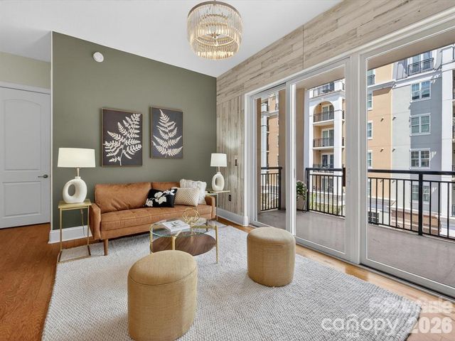 4620 Piedmont Row Drive, Charlotte, NC 28210