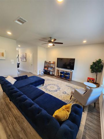 10603 Whitejacket, Conroe, TX 77385