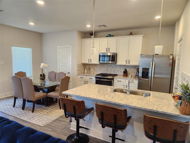 10603 Whitejacket, Conroe, TX 77385