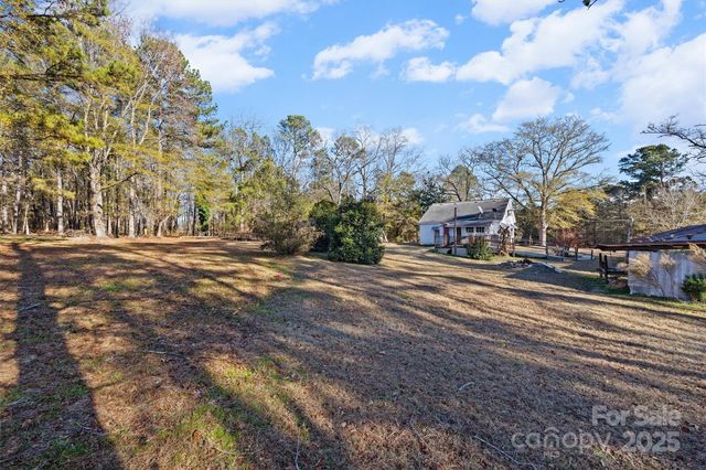 2012 Baton Rouge Road, Chester, SC 29706