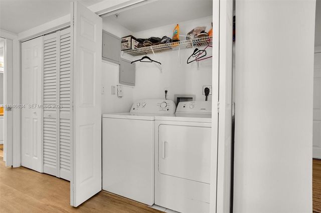 1155 Brickell Bay Dr 1702, Miami, FL 33131