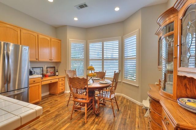 2586 Knobcone Ln, Lodi, CA 95242