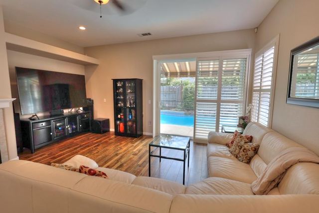 2586 Knobcone Ln, Lodi, CA 95242