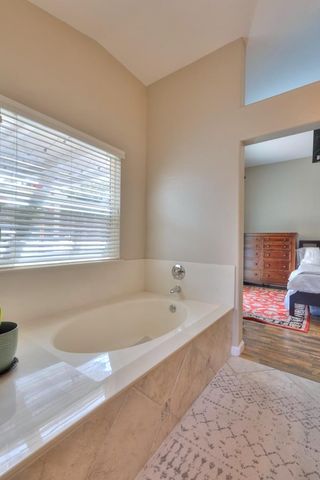 2586 Knobcone Ln, Lodi, CA 95242