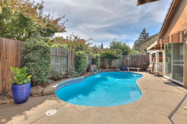 2586 Knobcone Ln, Lodi, CA 95242