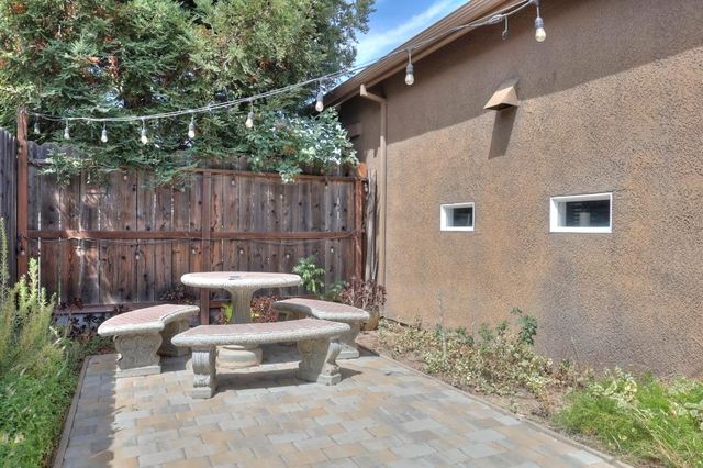 2586 Knobcone Ln, Lodi, CA 95242