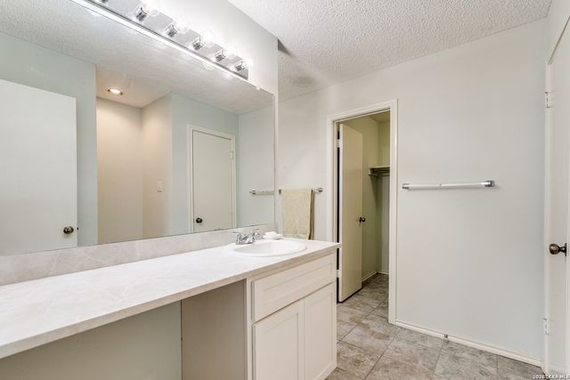 7851 Farlin Park, San Antonio, TX 78249