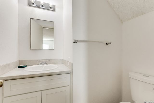 7851 Farlin Park, San Antonio, TX 78249