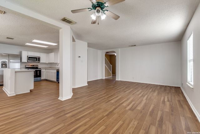 7851 Farlin Park, San Antonio, TX 78249