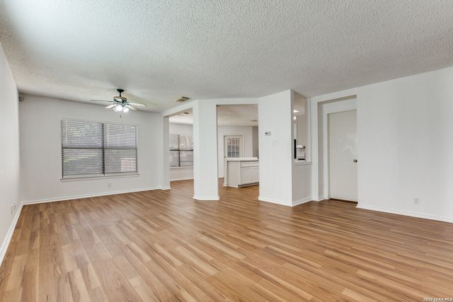 7851 Farlin Park, San Antonio, TX 78249