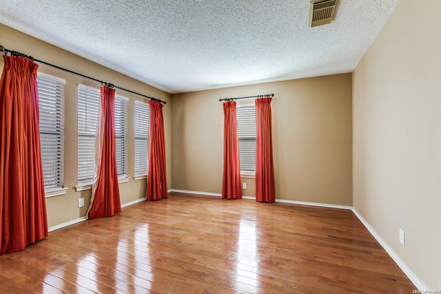 7851 Farlin Park, San Antonio, TX 78249